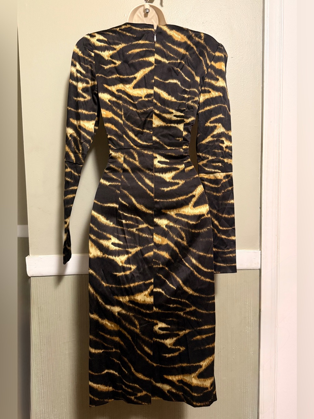 Julian Joyce Mandalay Tiger Print Long Sleeve Bodycon Midi Dress US 4 - Picture 3 of 10